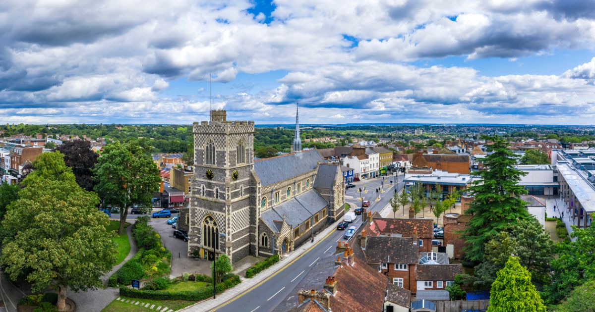 Last minute car hire for driving test in Barnet